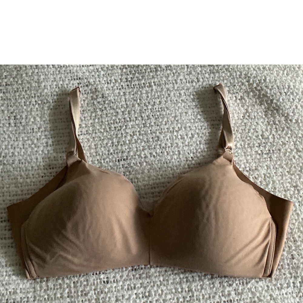 Warners‎ No Side Effects Wireless Bra Womens 34C Tan Good Side Smoothing 01056